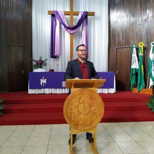 Pastor Claudio Bunchen proferiu a devoção