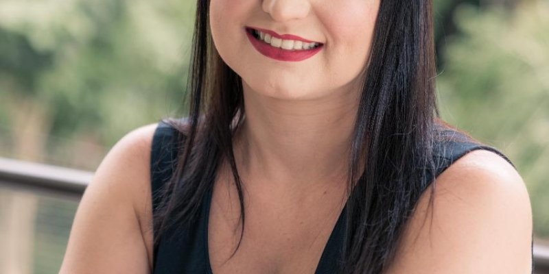 Presidente Silmara Pazini é formada em pedagogia, atuou na educação infantil e atualmente é diretora de uma empresa de Comunicação.