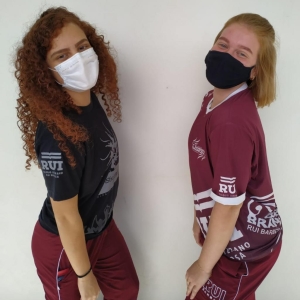 Alunas Julia Bonini e Isabel Osterkamp. 