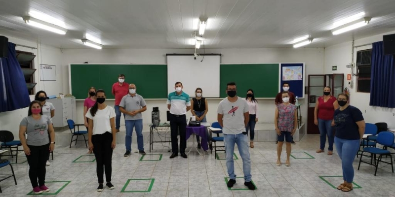  reunião foi presencial e contou com todos os cuidados sanitários necessários em contenção a disseminação do Covid-19. 