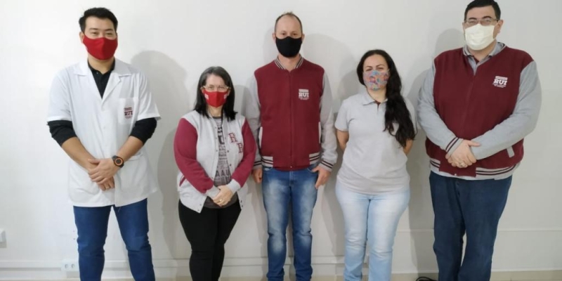 Da esquerda para a direita. Luis Ebuchi; Iara Diesel; Maurício Schimanko; Marceles Alfonso e Mario de Melo. 