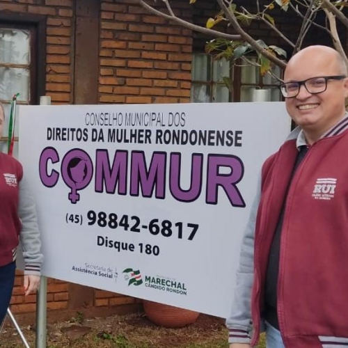 Diretor Cleudimar Robeson Wullf e Secretária Escolar, Aline Roberta Kreich Bieger